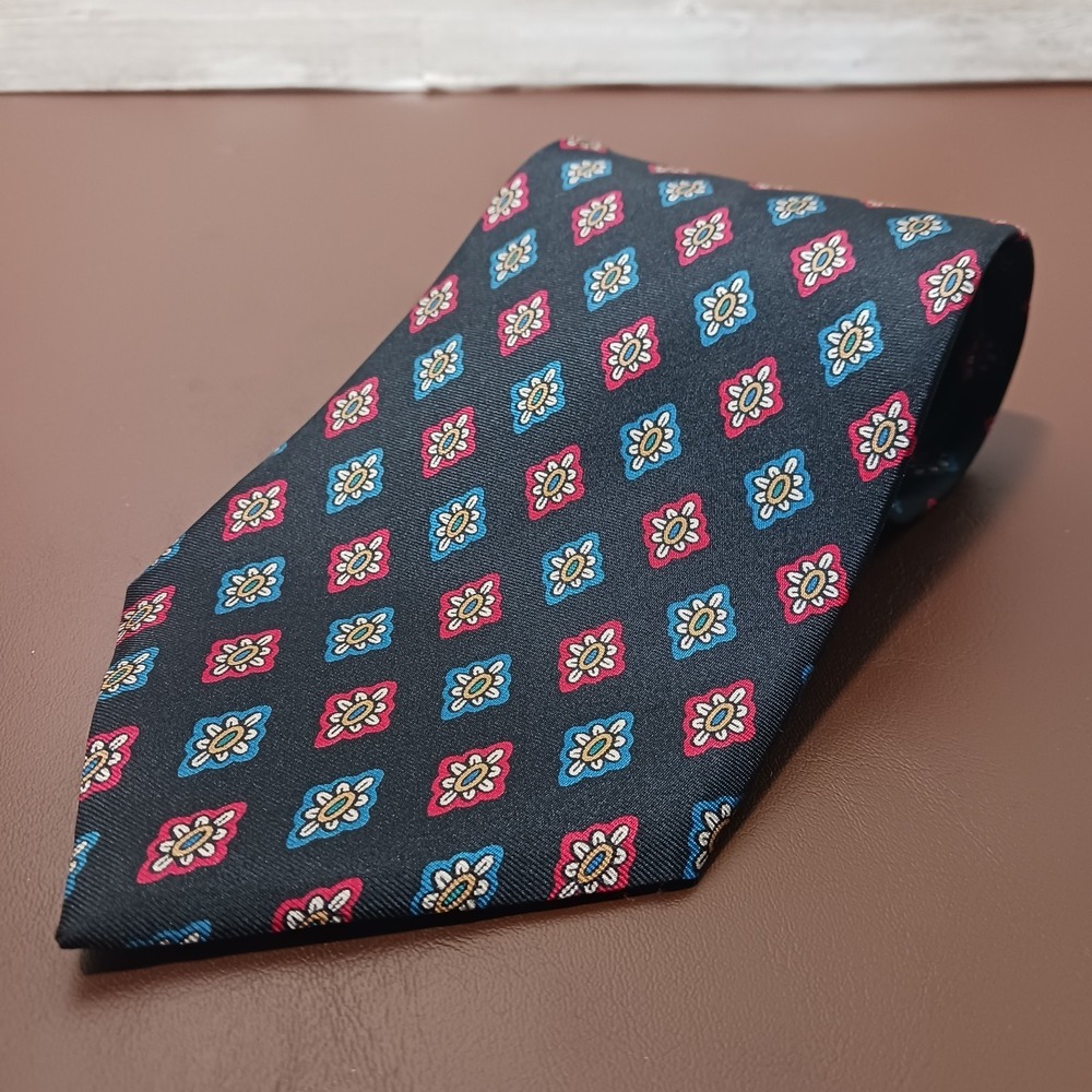 Wembley Navy Blue Diamond Pattern Print Silk Tie